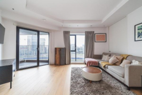 Spacious & Serene 3-BR Retreat near Canary Wharf